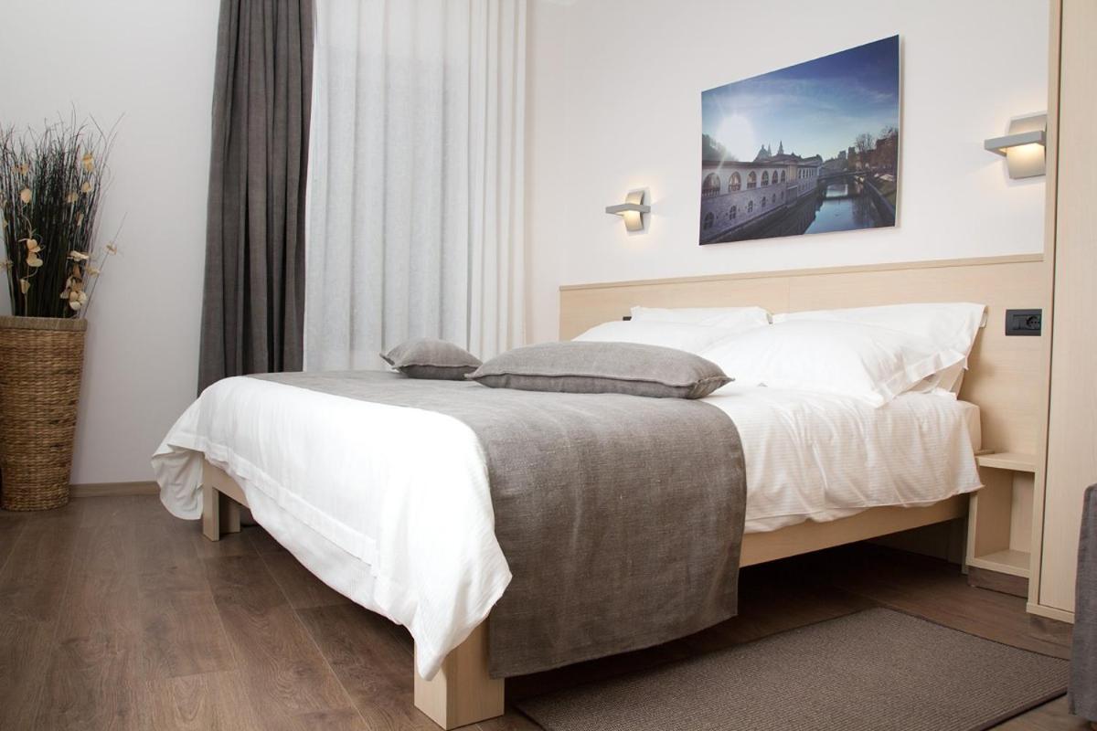 Urban Homy Ljubljana Bed & Breakfast エクステリア 写真